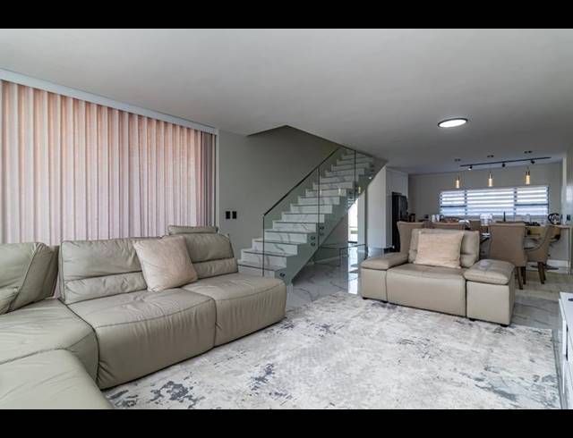 3 BEDROOM HOUSE FOR SALE IN JACKAL CREEK GOLF ESTATE